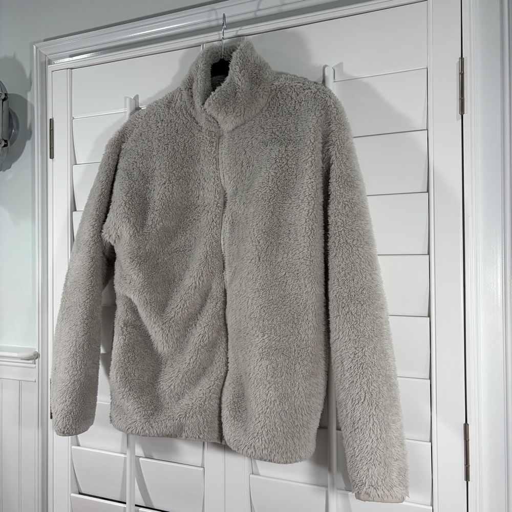 PINK Victoria's Secret Soft Fuzzy Fleece - Picture 3 of 8